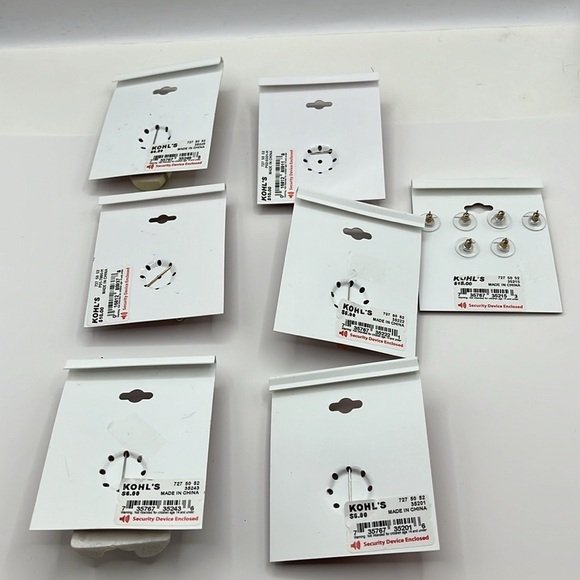 Christmas Brooches 5 and Set  and 1 Set Earrings Snowman Bell Penguin Angel Pins - Picture 10 of 14